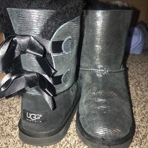 Black bow uggs